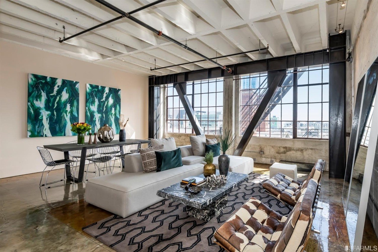 Concrete, Wood, Glass, Steel … All the Elements of one Exceptional Loft